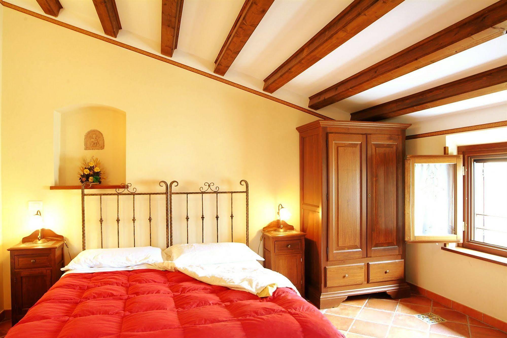 Il Castello Bed & Breakfast Petralia Sottana Luaran gambar