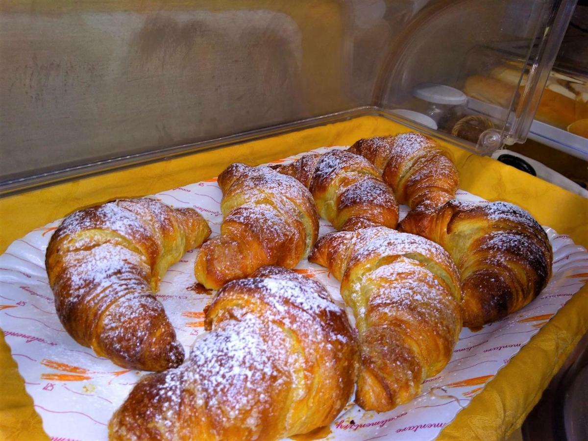 Il Castello Bed & Breakfast Petralia Sottana Luaran gambar